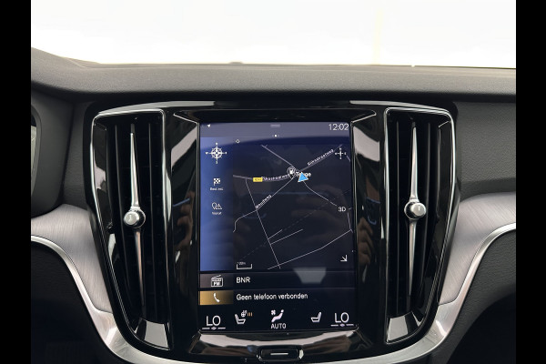 Volvo V60 2.0 D3 Momentum Aut. *PANO | LEATHER | FULL-LED | KEYLESS | BLINDSPOT | CAMERA | DAB | DIGI-COCKPIT | NAVI-FULLMAP | ECC | HEATED-SPORTSEATS | PDC | ADAPTIVE-CRUISE | LANE-ASSIST | HEAD-UP | 17"ALU*