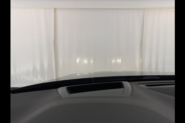 Volvo V60 2.0 D3 Momentum Aut. *PANO | LEATHER | FULL-LED | KEYLESS | BLINDSPOT | CAMERA | DAB | DIGI-COCKPIT | NAVI-FULLMAP | ECC | HEATED-SPORTSEATS | PDC | ADAPTIVE-CRUISE | LANE-ASSIST | HEAD-UP | 17"ALU*