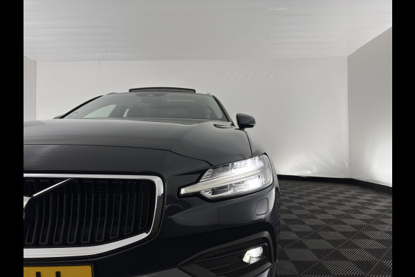 Volvo V60 2.0 D3 Momentum Aut. *PANO | LEATHER | FULL-LED | KEYLESS | BLINDSPOT | CAMERA | DAB | DIGI-COCKPIT | NAVI-FULLMAP | ECC | HEATED-SPORTSEATS | PDC | ADAPTIVE-CRUISE | LANE-ASSIST | HEAD-UP | 17"ALU*
