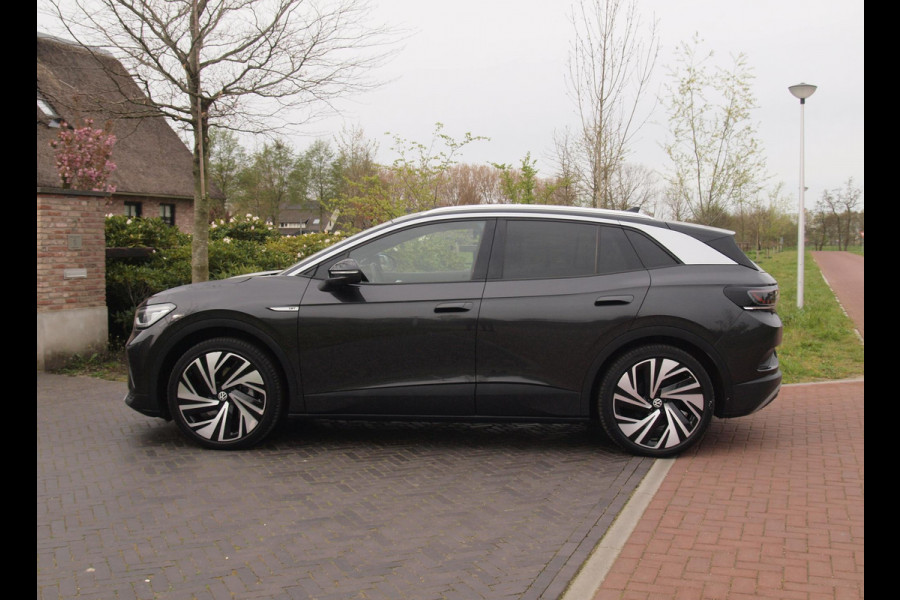 Volkswagen ID.4 First Max 77 kWh | Panoramadak | Heads-Up Display | 360 Camera | Trekhaak | Sfeerverlichting |