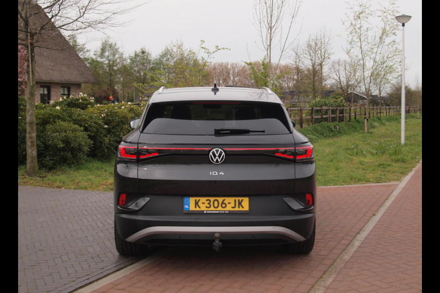 Volkswagen ID.4 First Max 77 kWh | Panoramadak | Heads-Up Display | 360 Camera | Trekhaak | Sfeerverlichting |