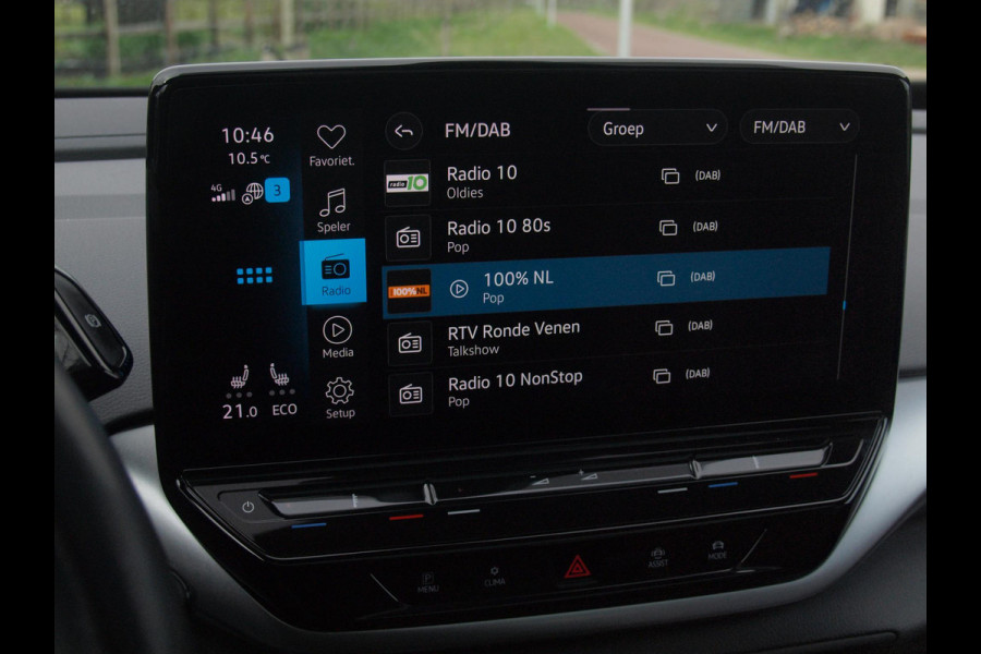 Volkswagen ID.4 First Max 77 kWh | Panoramadak | Heads-Up Display | 360 Camera | Trekhaak | Sfeerverlichting |