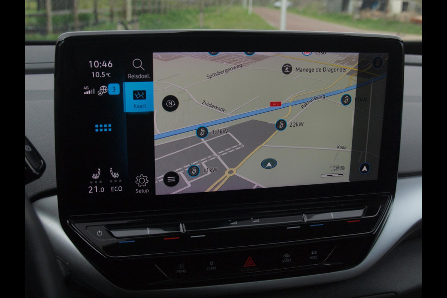 Volkswagen ID.4 First Max 77 kWh | Panoramadak | Heads-Up Display | 360 Camera | Trekhaak | Sfeerverlichting |