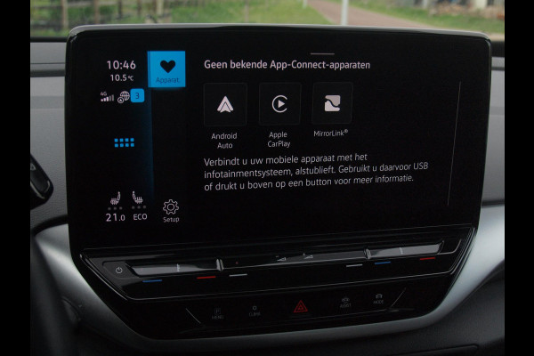 Volkswagen ID.4 First Max 77 kWh | Panoramadak | Heads-Up Display | 360 Camera | Trekhaak | Sfeerverlichting |