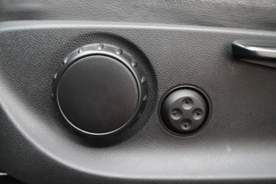 Mercedes-Benz Vito 114 CDI Lang DC Comfort 6p. Leer, Camera, LED, Apple Carplay, Trekhaak, Climate, 18"