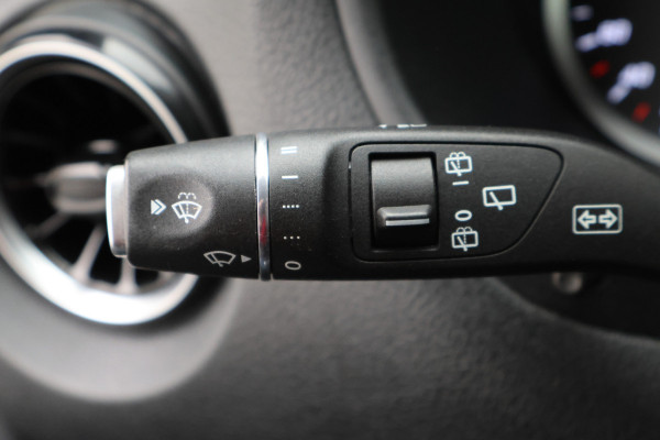 Mercedes-Benz Vito 114 CDI Lang DC Comfort 6p. Leer, Camera, LED, Apple Carplay, Trekhaak, Climate, 18"