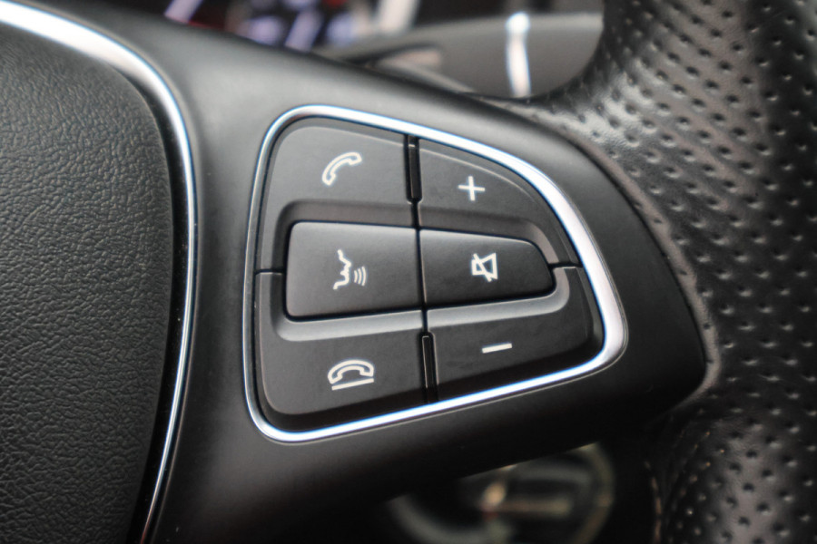 Mercedes-Benz Vito 114 CDI Lang DC Comfort 6p. Leer, Camera, LED, Apple Carplay, Trekhaak, Climate, 18"