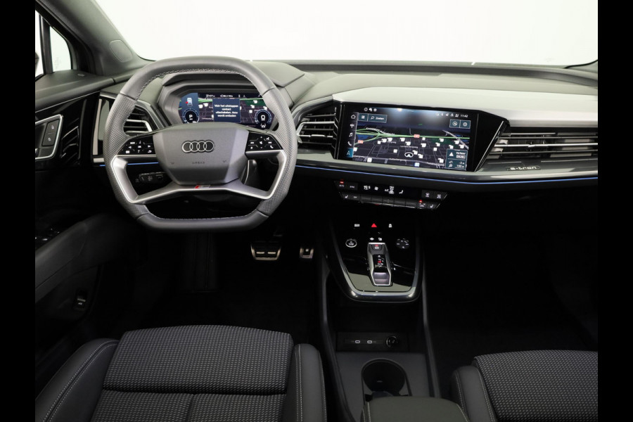 Audi Q4 e-tron 45 quattro S edition Competition 82 kWh 286pk | Assistentiepakket plus | Ambiente verlichting | Optiekpakket zwart plus | Privacy glas |