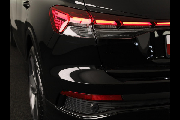 Audi Q4 e-tron 45 quattro S edition Competition 82 kWh 286pk | Assistentiepakket plus | Ambiente verlichting | Optiekpakket zwart plus | Privacy glas |