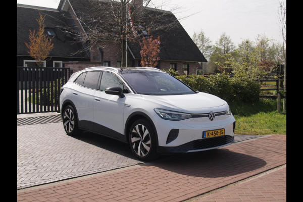 Volkswagen ID.4 First 77 kWh | Camera | Trekhaak | Sfeerverlichting | ACC | Apple Carplay |