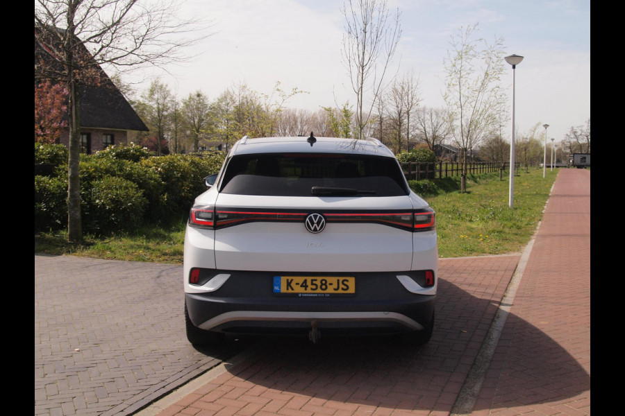 Volkswagen ID.4 First 77 kWh | Camera | Trekhaak | Sfeerverlichting | ACC | Apple Carplay |