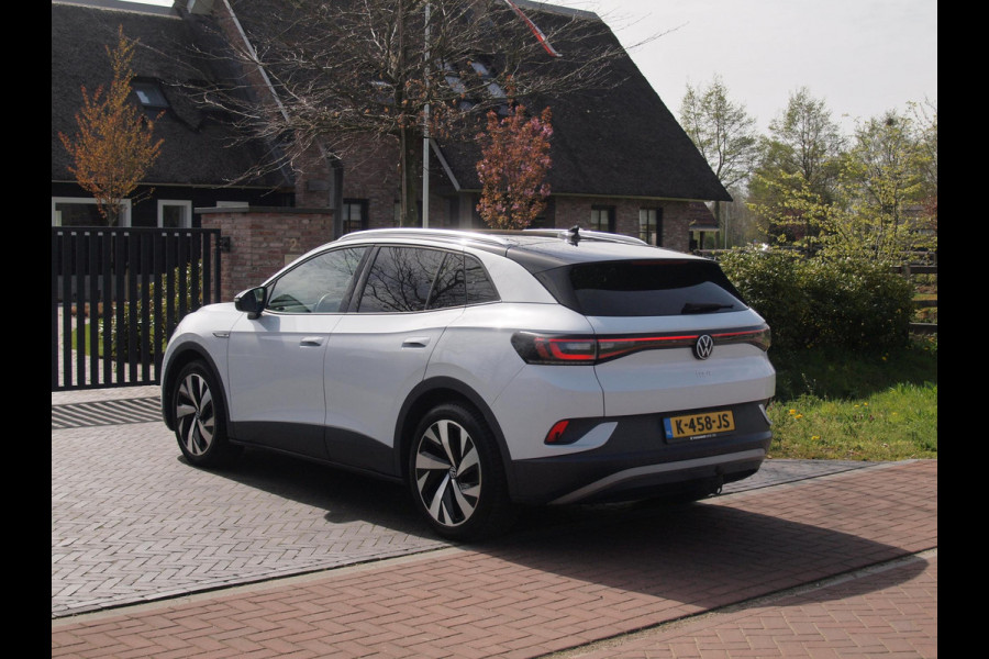 Volkswagen ID.4 First 77 kWh | Camera | Trekhaak | Sfeerverlichting | ACC | Apple Carplay |