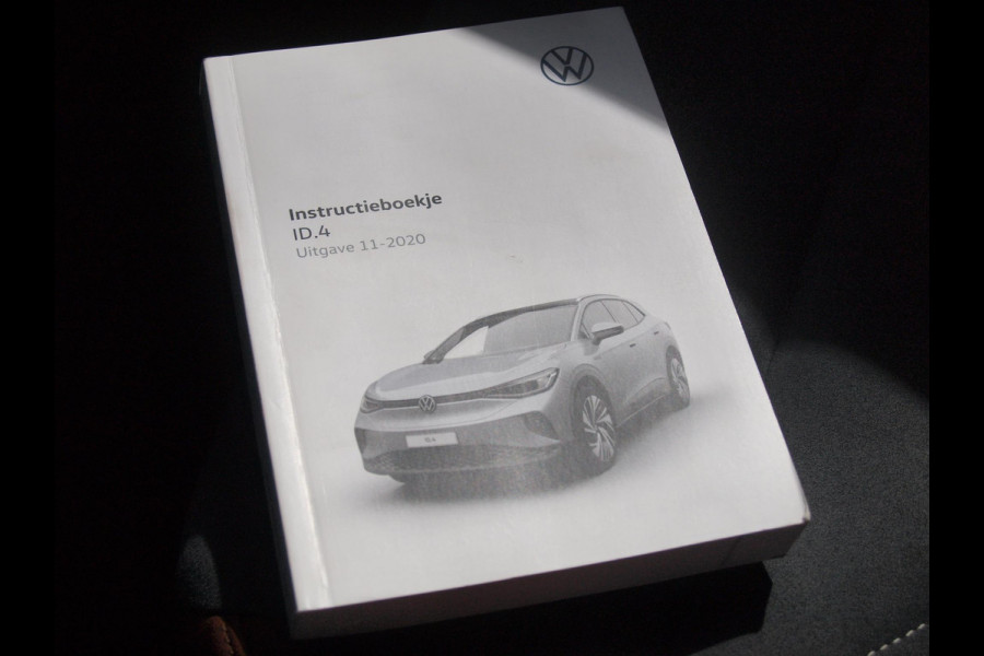 Volkswagen ID.4 First 77 kWh | Camera | Trekhaak | Sfeerverlichting | ACC | Apple Carplay |