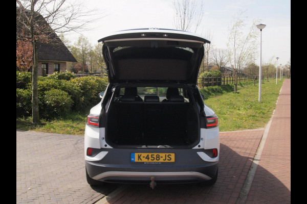 Volkswagen ID.4 First 77 kWh | Camera | Trekhaak | Sfeerverlichting | ACC | Apple Carplay |