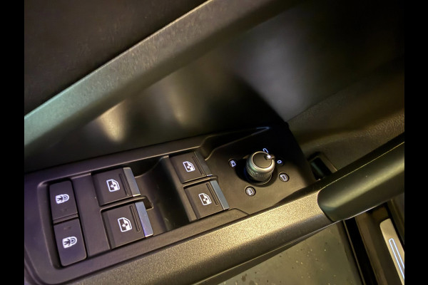 Audi Q3 Sportback 45 TFSI e S edition S-LINE BLACK-LINE 20''SOH-TEST/SFEERVERL/NAVI/DAB/STANDKACHEL/CARPLAY/CAM/KEY-LESS///