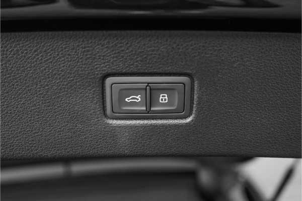 Audi Q7 55 TFSI e Quattro Pro Line S-Line Pano ACC Matrix LED 22"