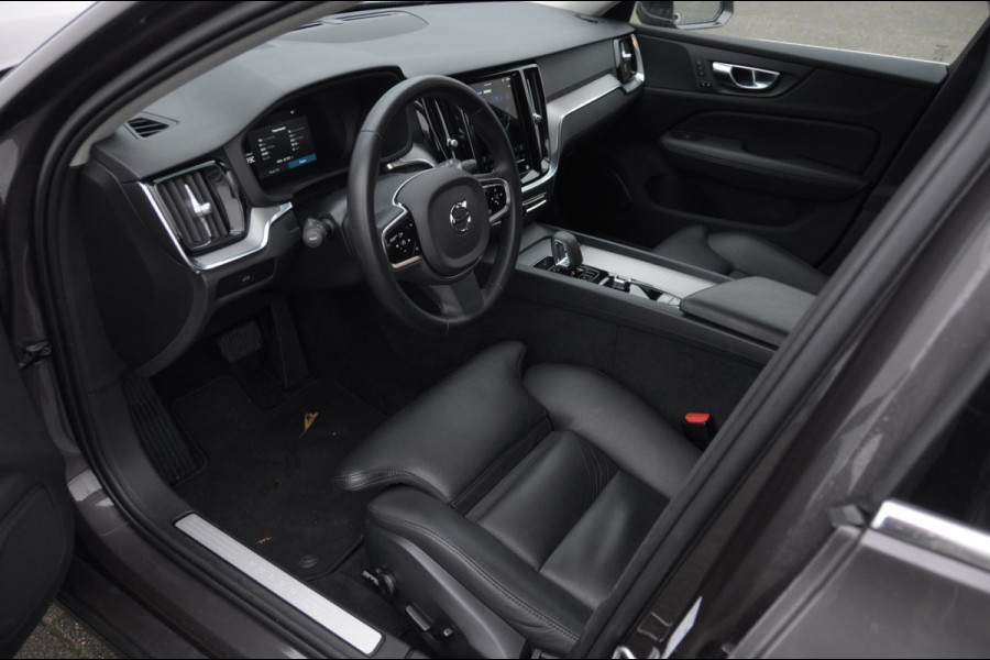 Volvo V60 B4 211PK Automaat Plus Bright / Adaptieve cruise control / BLIS / Elektrische stoelen / stuur - stoelverwarming / elektrische achterklep