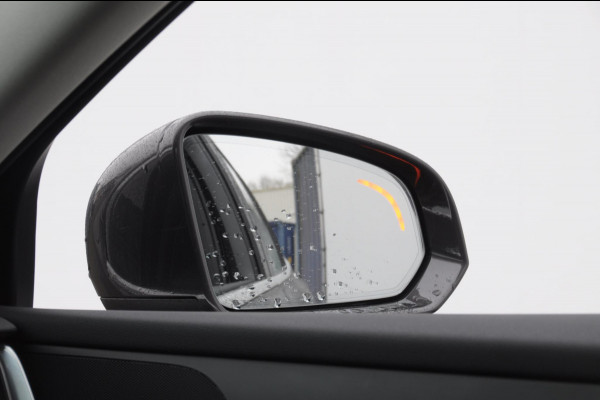 Volvo V60 B4 211PK Automaat Plus Bright / Adaptieve cruise control / BLIS / Elektrische stoelen / stuur - stoelverwarming / elektrische achterklep