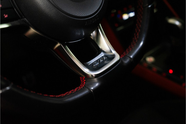 Volkswagen Polo 2.0 TSI GTI 200PK | NL AUTO+NAP | Pano | LED | Beats | Milltek | Verlaagd | Garantie