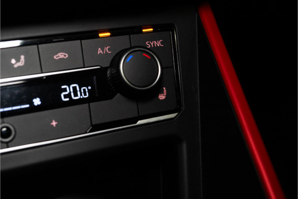 Volkswagen Polo 2.0 TSI GTI 200PK | NL AUTO+NAP | Pano | LED | Beats | Milltek | Verlaagd | Garantie