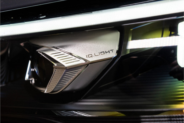 Volkswagen Tiguan 1.5 eHybrid R-Line Edition 272PK | NL AUTO | Pano | Trekhaak | 360 | IQ | Fabrieksgarantie