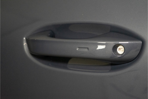 Volkswagen Tiguan 1.5 eHybrid R-Line Edition 272PK | NL AUTO | Pano | Trekhaak | 360 | IQ | Fabrieksgarantie