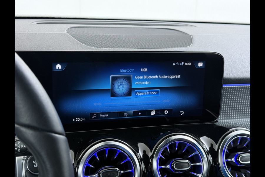 Mercedes-Benz EQB 250 7 Persoons 69kWh Stoelverwarming 1/2 Leder Navi Ecc Camera Cruisecontrol Apple Carplay Android Auto Pdc Business Line DAB Bluetooth Elek.Achterklep Led Lmv Dodehoekassistent DAB+ Rijstrooksensor 1e Eigenaar Dealeronderhouden Origineel Nederlandse Auto