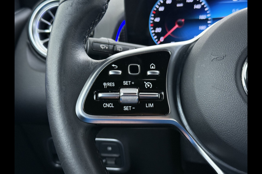 Mercedes-Benz EQB 250 7 Persoons 69kWh Stoelverwarming 1/2 Leder Navi Ecc Camera Cruisecontrol Apple Carplay Android Auto Pdc Business Line DAB Bluetooth Elek.Achterklep Led Lmv Dodehoekassistent DAB+ Rijstrooksensor 1e Eigenaar Dealeronderhouden Origineel Nederlandse Auto