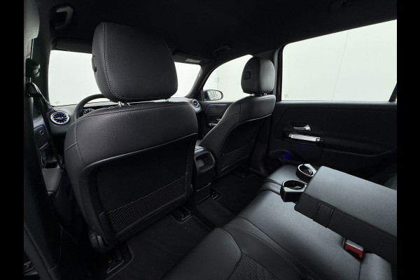 Mercedes-Benz EQB 250 7 Persoons 69kWh Stoelverwarming 1/2 Leder Navi Ecc Camera Cruisecontrol Apple Carplay Android Auto Pdc Business Line DAB Bluetooth Elek.Achterklep Led Lmv Dodehoekassistent DAB+ Rijstrooksensor 1e Eigenaar Dealeronderhouden Origineel Nederlandse Auto