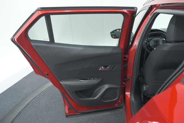 Peugeot 2008 Hybrid 145 e-DCS6 Allure | 360 Camera | Adaptieve Cruise Control | Navigatie | Dodehoekdetectie