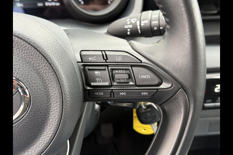 Toyota Yaris 1.5 Hybrid Team D | ACC | CarPlay | Camera | LED | DAB+