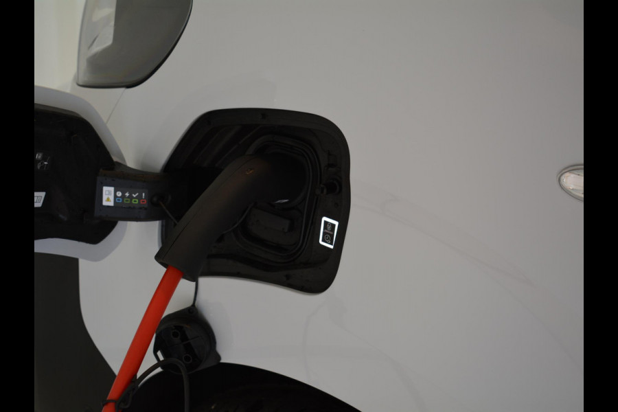 Citroën ë-Jumpy L2 75 kWh | tot 8 jaar garantie | Camera | Navigatie incl. Apple Carplay | Dodehoek detectie | Parkeersensoren voor & achter | Laadruimtebetimmering