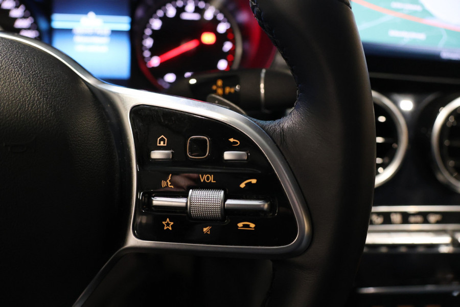 Mercedes-Benz C-Klasse Estate 180 Avantgarde | Inc BTW | Head-Up | Stoelverwarming | CarPlay | Lederen bekleding | 19'' AMG velgen | Cruise control | F1 Flippers | Nieuwe APK | Dealer onderhouden | Facelift model