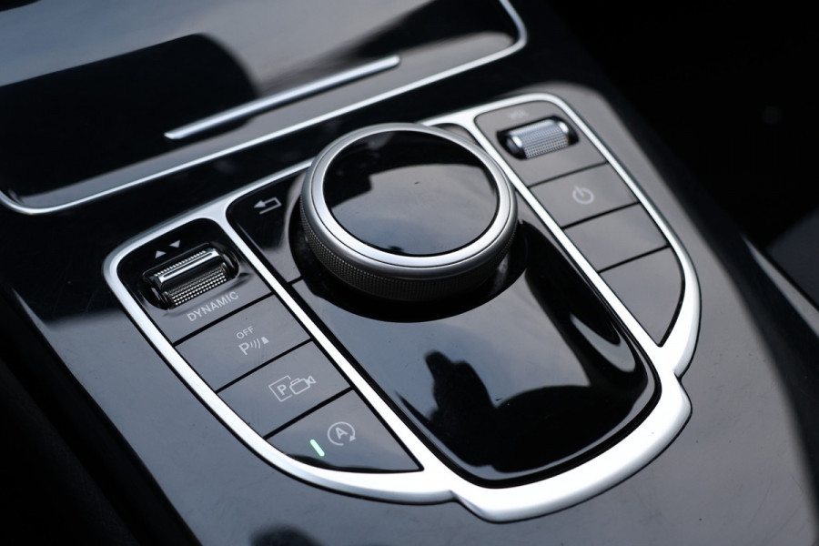 Mercedes-Benz C-Klasse Estate 180 Avantgarde | Inc BTW | Head-Up | Stoelverwarming | CarPlay | Lederen bekleding | 19'' AMG velgen | Cruise control | F1 Flippers | Nieuwe APK | Dealer onderhouden | Facelift model