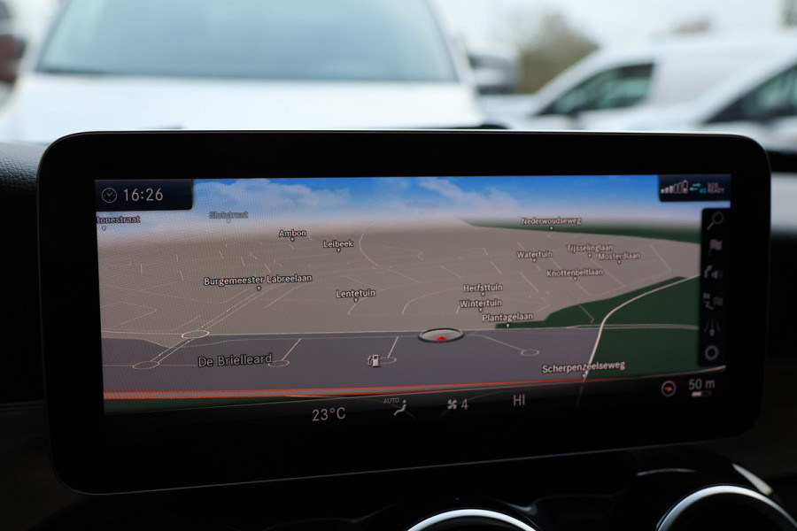 Mercedes-Benz C-Klasse Estate 180 Avantgarde | Inc BTW | Head-Up | Stoelverwarming | CarPlay | Lederen bekleding | 19'' AMG velgen | Cruise control | F1 Flippers | Nieuwe APK | Dealer onderhouden | Facelift model