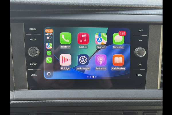 Volkswagen Transporter 2.0 TDI L2H1 Trekhaak Pdc V+A Carplay Navigatie Cruise Airco