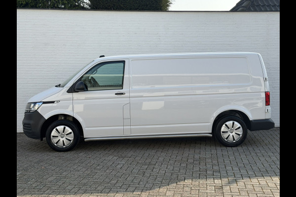 Volkswagen Transporter 2.0 TDI L2H1 Trekhaak Pdc V+A Carplay Navigatie Cruise Airco