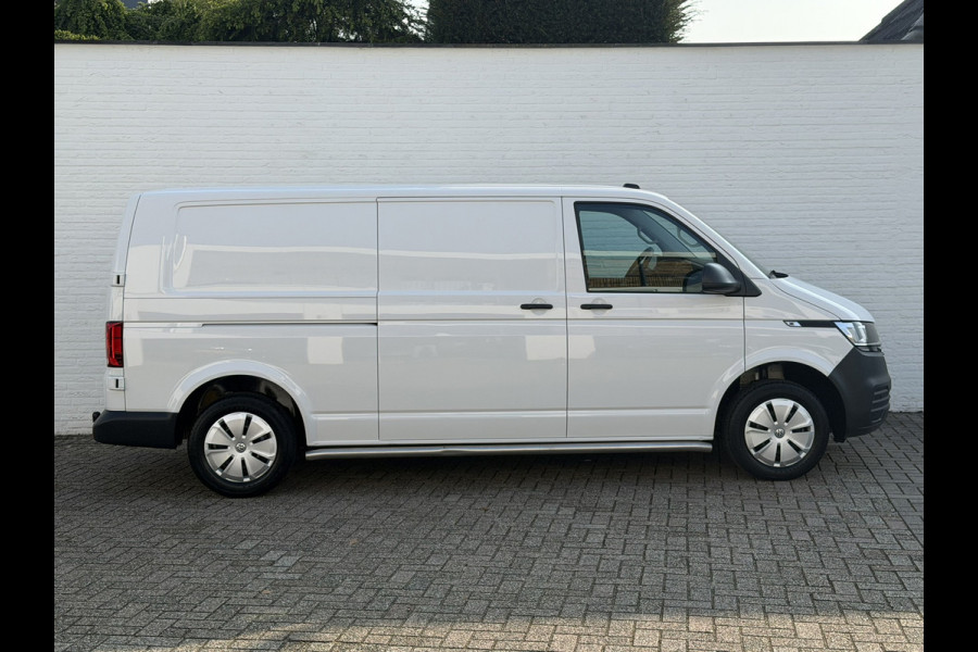 Volkswagen Transporter 2.0 TDI L2H1 Trekhaak Pdc V+A Carplay Navigatie Cruise Airco
