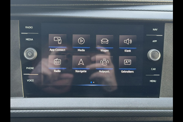 Volkswagen Transporter 2.0 TDI L2H1 Trekhaak Pdc V+A Carplay Navigatie Cruise Airco
