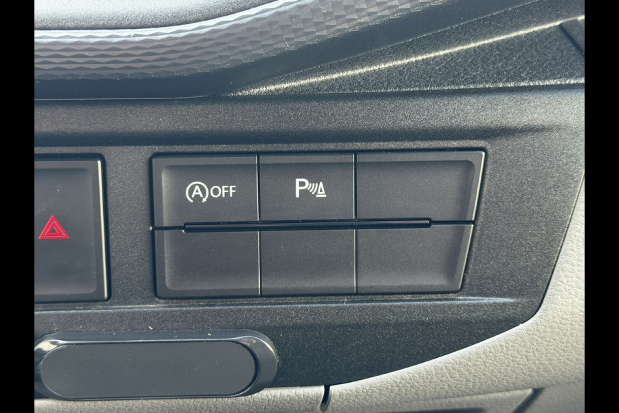 Volkswagen Transporter 2.0 TDI L2H1 Trekhaak Pdc V+A Carplay Navigatie Cruise Airco