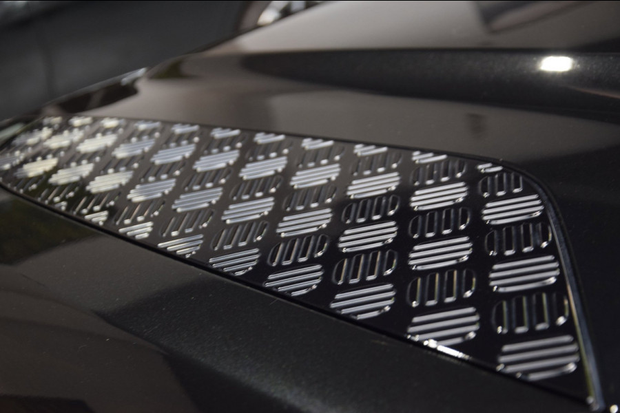 Land Rover Defender 110 2.0 P400e 110 X-Dynamic SE Panoramadak|1e Eig|Dealer onderhouden|BTW