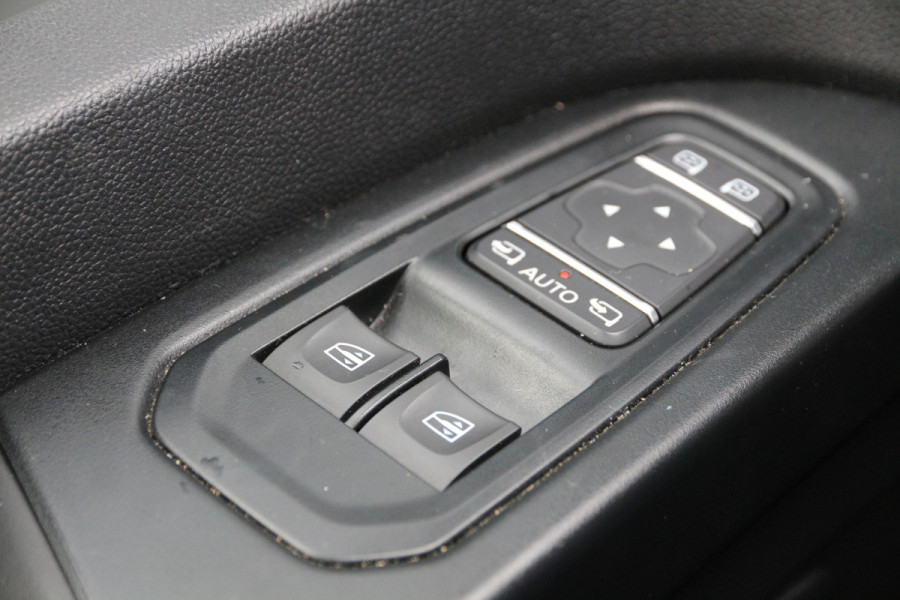 Renault Trafic 2.0 DCI 150 | Aut. | 2x Schuifdeur | Omvormer | Inrichting | Airco..