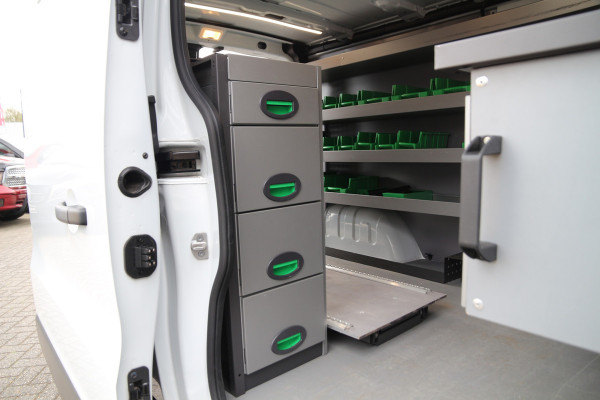 Renault Trafic 2.0 DCI 150 | Aut. | 2x Schuifdeur | Omvormer | Inrichting | Airco..