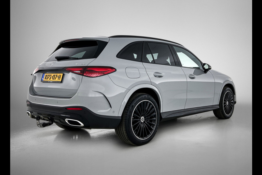 Mercedes-Benz GLC 300 e 4MATIC AMG Plug-In Hybride AMG Line | Night Pakket | Digital Licht | Trekhaak | Distronic | Memory Voorstoelen | Stoel en Stuurverwarming. Inclusief 24 maanden Mercedes-Benz Certified garantie voor Europa.