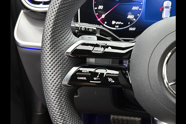 Mercedes-Benz GLC 300 e 4MATIC AMG Plug-In Hybride AMG Line | Night Pakket | Digital Licht | Trekhaak | Distronic | Memory Voorstoelen | Stoel en Stuurverwarming. Inclusief 24 maanden Mercedes-Benz Certified garantie voor Europa.