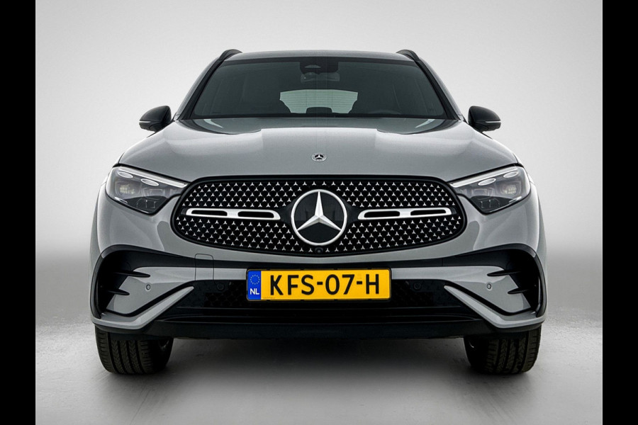 Mercedes-Benz GLC 300 e 4MATIC AMG Plug-In Hybride AMG Line | Night Pakket | Digital Licht | Trekhaak | Distronic | Memory Voorstoelen | Stoel en Stuurverwarming. Inclusief 24 maanden Mercedes-Benz Certified garantie voor Europa.