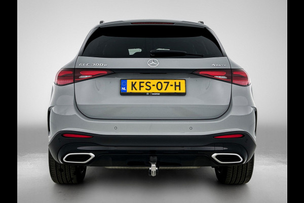 Mercedes-Benz GLC 300 e 4MATIC AMG Plug-In Hybride AMG Line | Night Pakket | Digital Licht | Trekhaak | Distronic | Memory Voorstoelen | Stoel en Stuurverwarming. Inclusief 24 maanden Mercedes-Benz Certified garantie voor Europa.