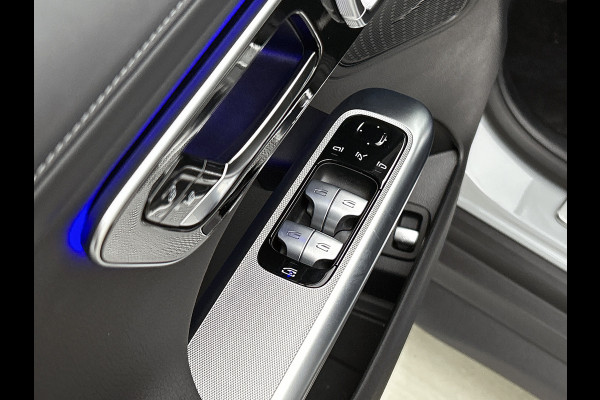 Mercedes-Benz GLC 300 e 4MATIC AMG Plug-In Hybride AMG Line | Night Pakket | Digital Licht | Trekhaak | Distronic | Memory Voorstoelen | Stoel en Stuurverwarming. Inclusief 24 maanden Mercedes-Benz Certified garantie voor Europa.