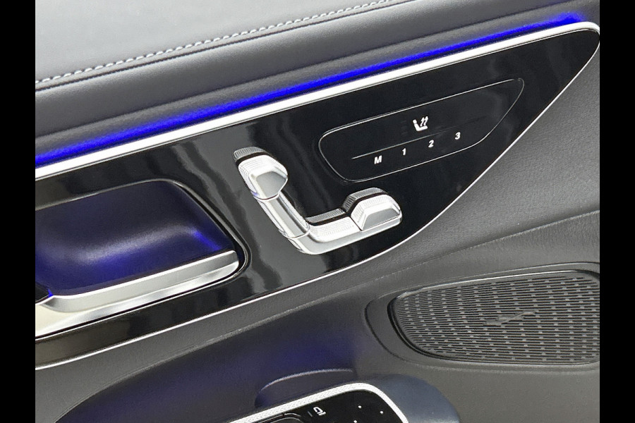 Mercedes-Benz GLC 300 e 4MATIC AMG Plug-In Hybride AMG Line | Night Pakket | Digital Licht | Trekhaak | Distronic | Memory Voorstoelen | Stoel en Stuurverwarming. Inclusief 24 maanden Mercedes-Benz Certified garantie voor Europa.