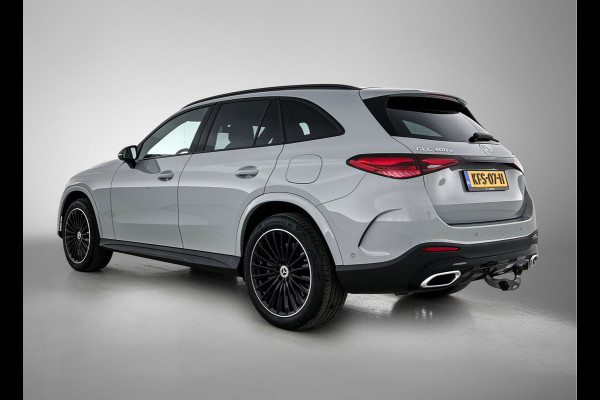 Mercedes-Benz GLC 300 e 4MATIC AMG Plug-In Hybride AMG Line | Night Pakket | Digital Licht | Trekhaak | Distronic | Memory Voorstoelen | Stoel en Stuurverwarming. Inclusief 24 maanden Mercedes-Benz Certified garantie voor Europa.
